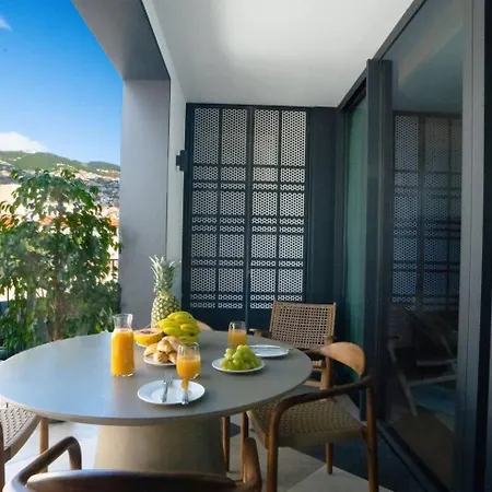 Empire Luxury - Savoy Insular *