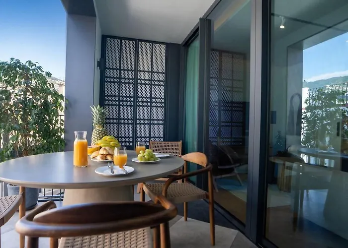 Empire Luxury - Savoy Insular *